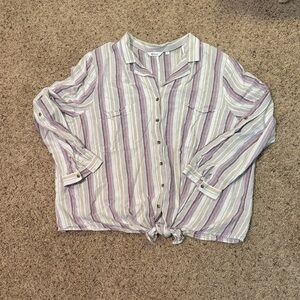 🎀 2 for $20 Sale 🎀 Reitman’s knot front blouse